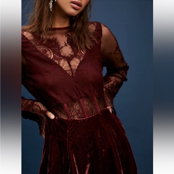 Free People‎ NWT Marlie Lace Mini Velvet Sheer Garnet Smocked Bell Sleeve Dress - Picture 2 of 13